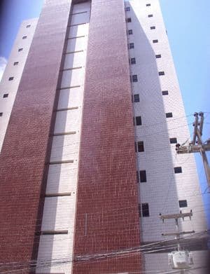 Empresarial Center CM4